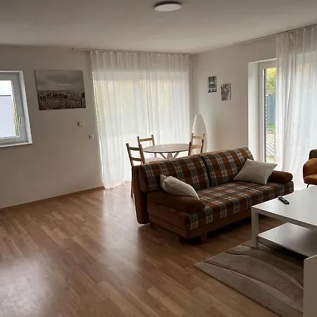 Apartment Schoene Mit Terrasse *