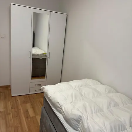 Schoene Mit Terrasse Appartamento